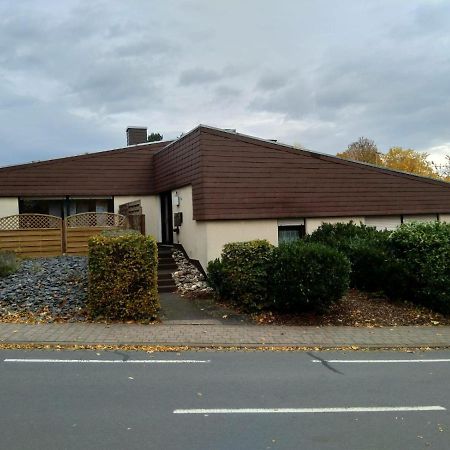 Kleine Ferienwohnung, Einzimmeraparment In Altenkirchen Almersbach エクステリア 写真
