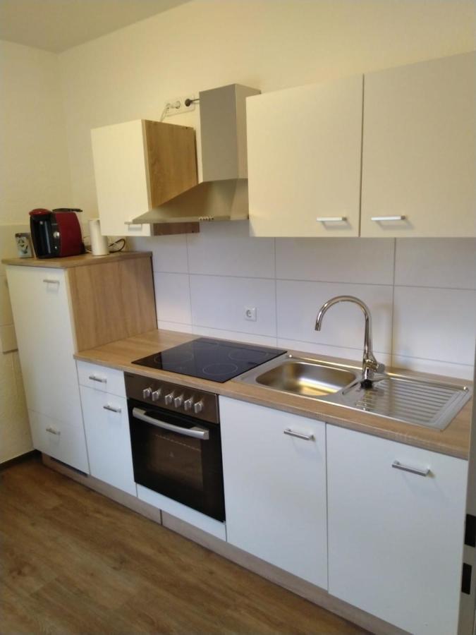 Kleine Ferienwohnung, Einzimmeraparment In Altenkirchen Almersbach エクステリア 写真